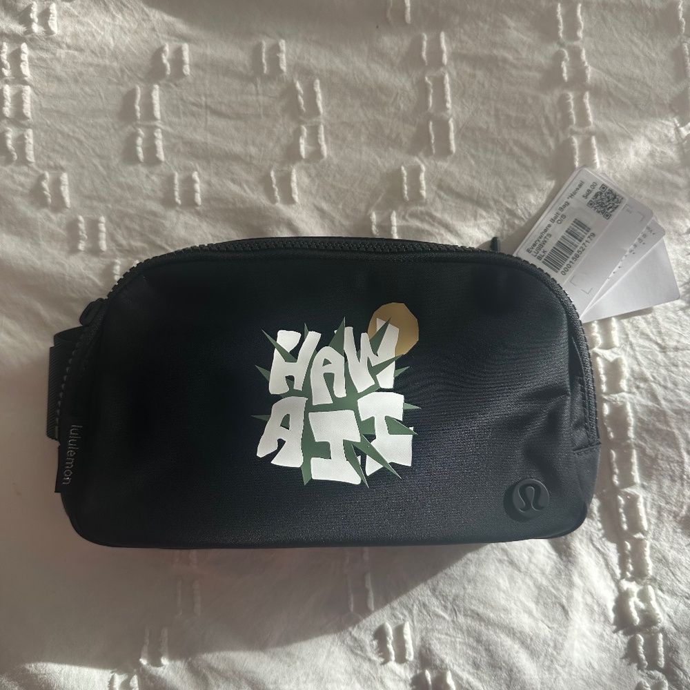 Lululemon Hawaii Exclusive Everywhere belt bag